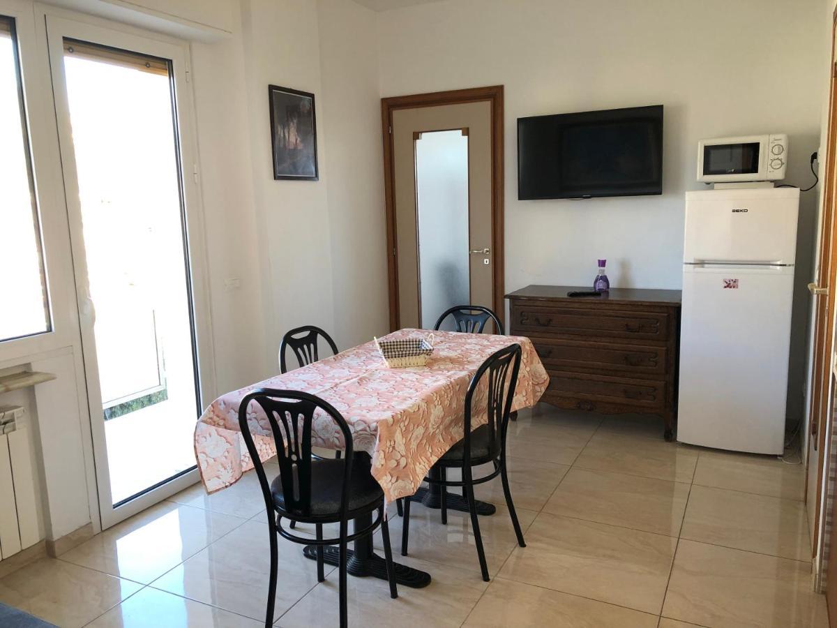 Attico Tacito Lägenhet Ventimiglia Exteriör bild